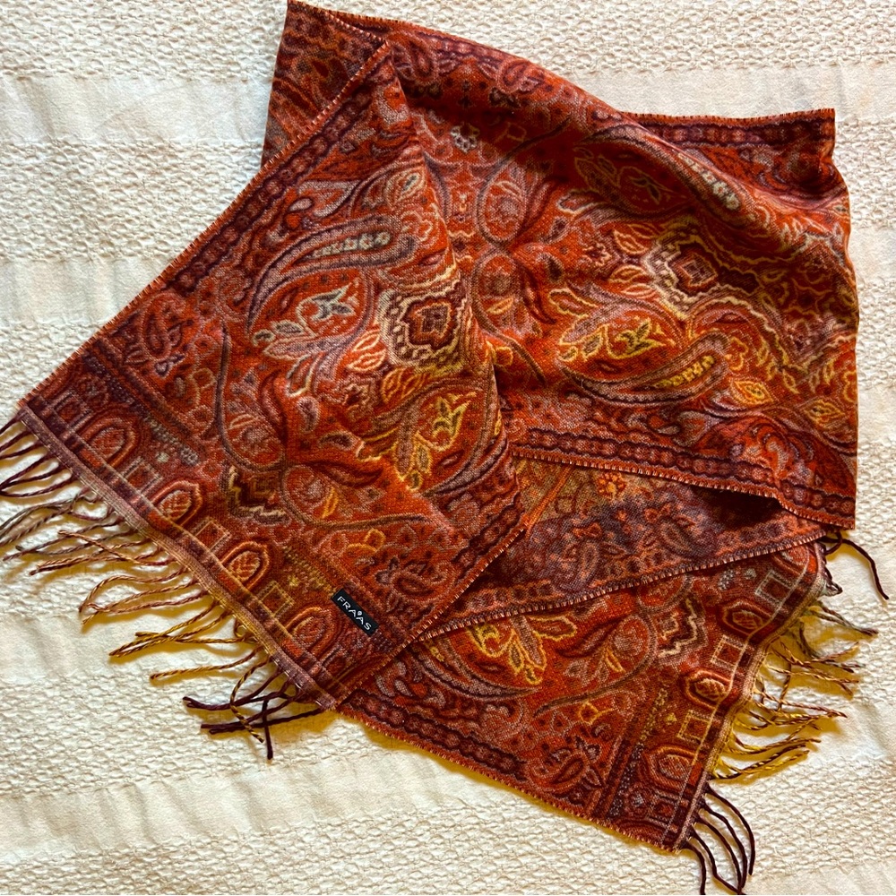 Unique patterned scarf